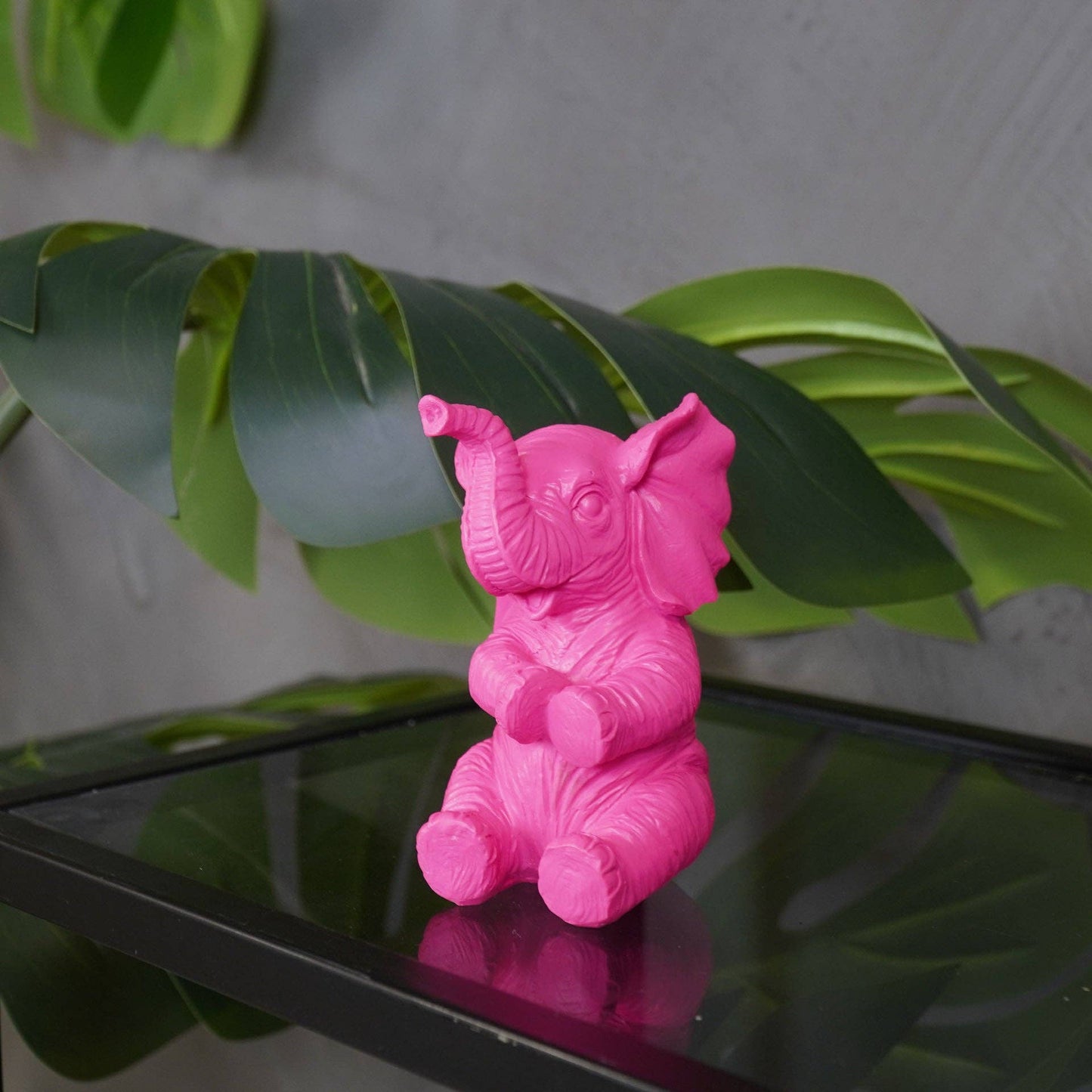 Elephant decoration, Pink - 7x7x11cm
