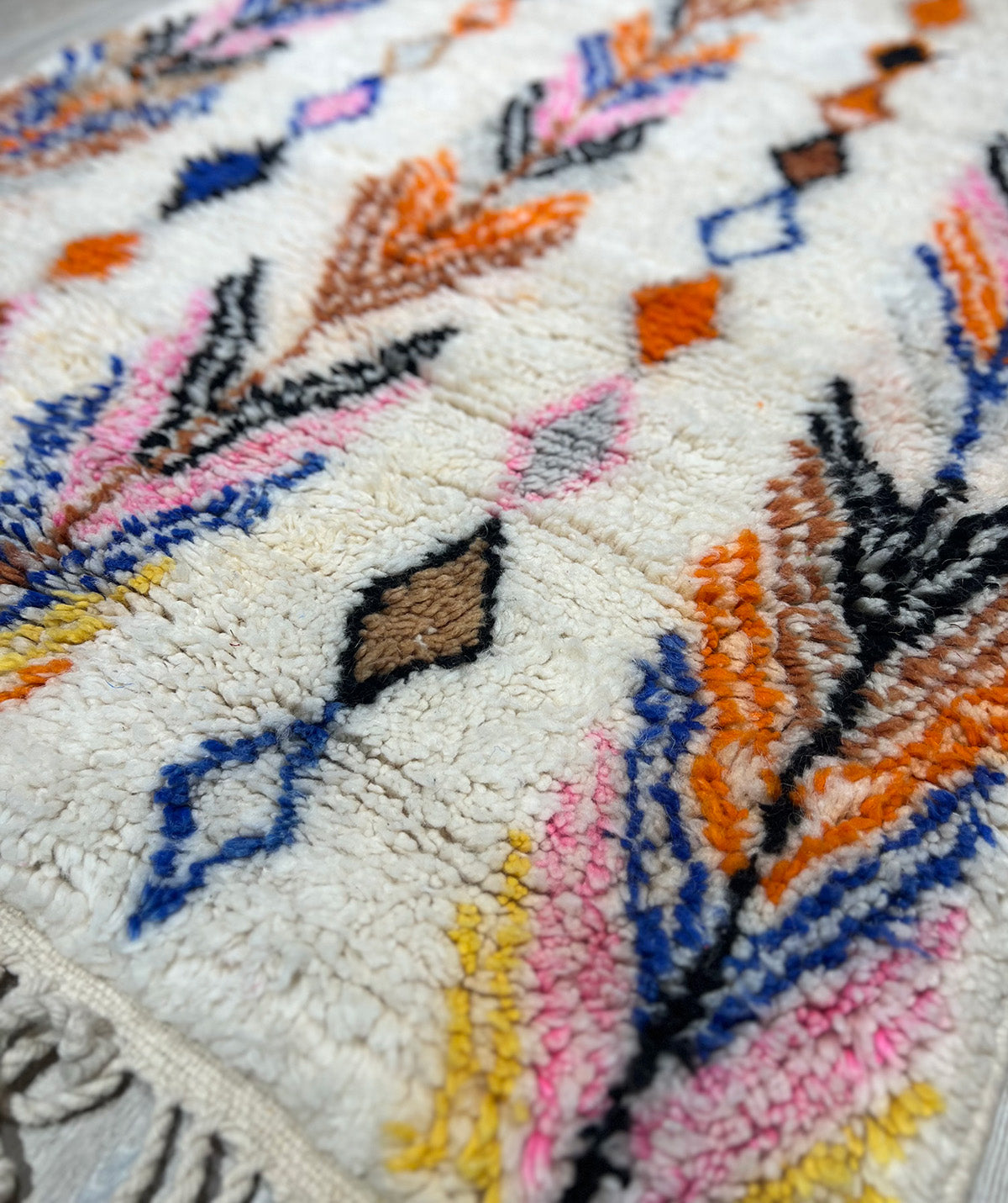 Moroccan rug 105 x 165 cm