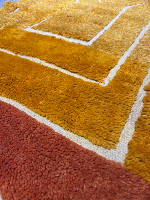 Moroccan rug 108 x 175 cm