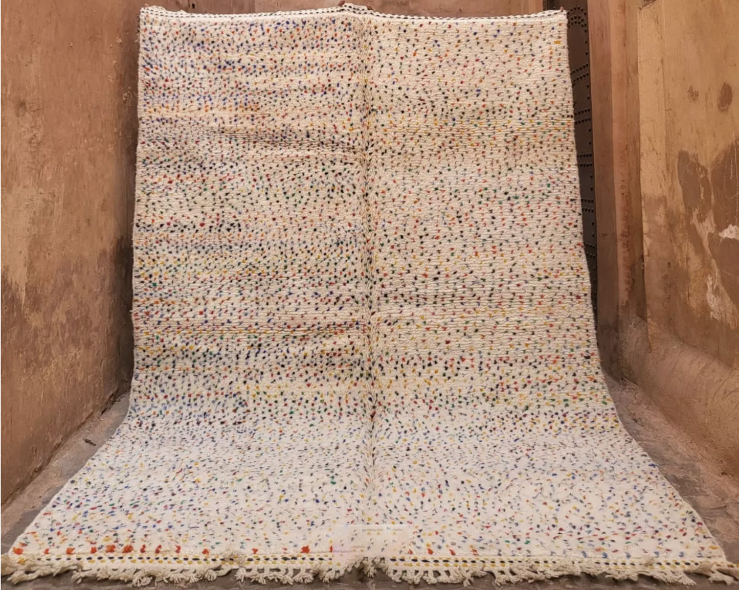 Moroccan rug 200 x 287 cm