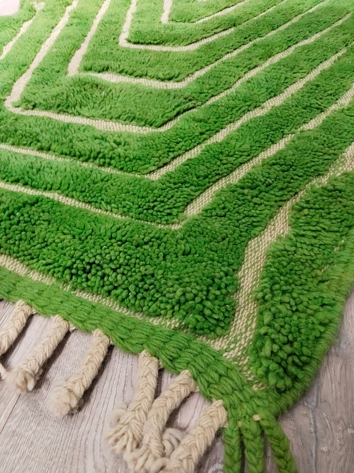 Moroccan rug 100 x 165 cm