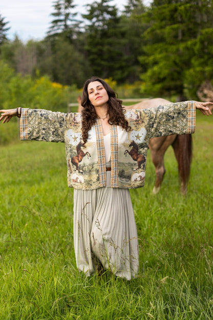 Born To Run Cropped Kimono