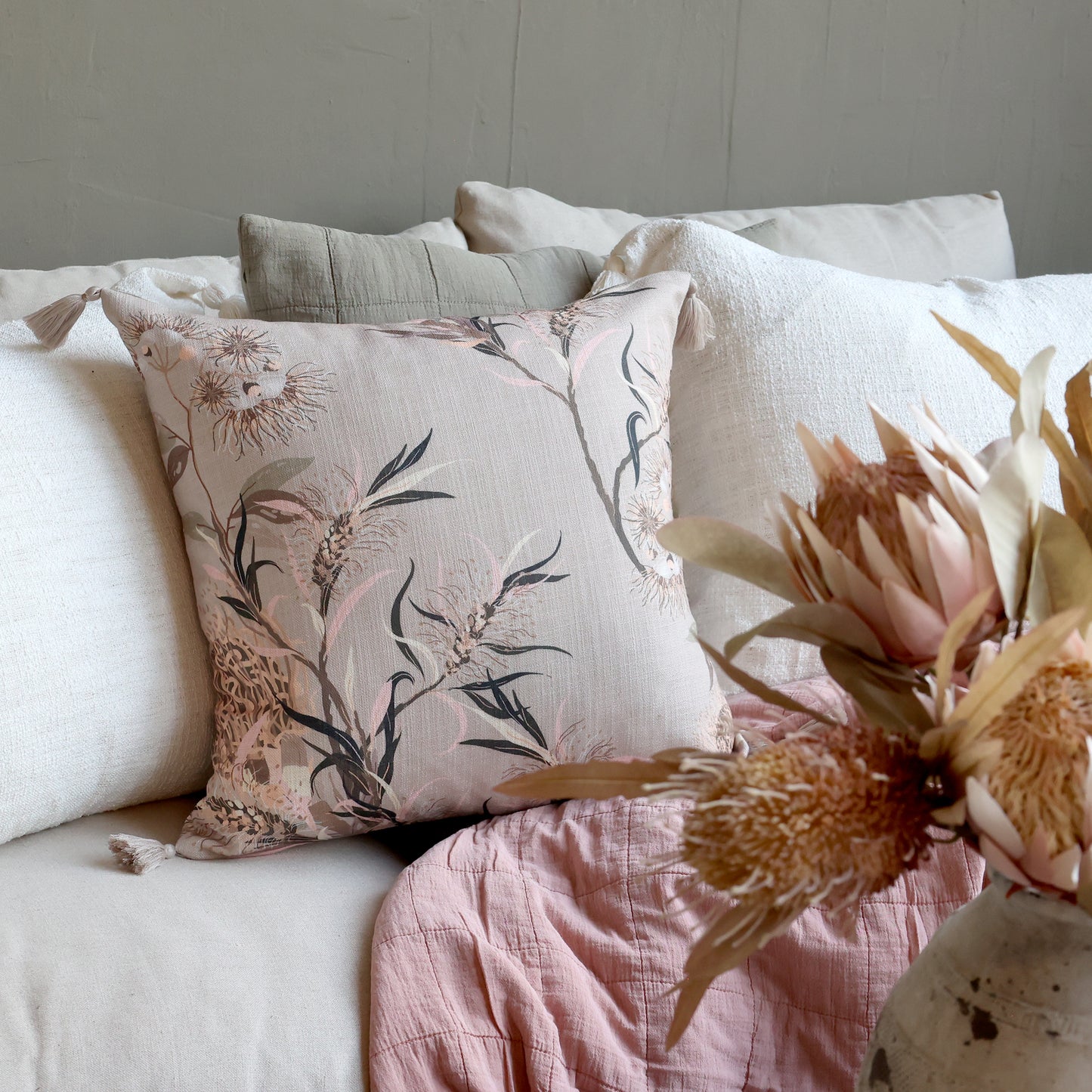 Aix cushion cover with tassels Chic antique