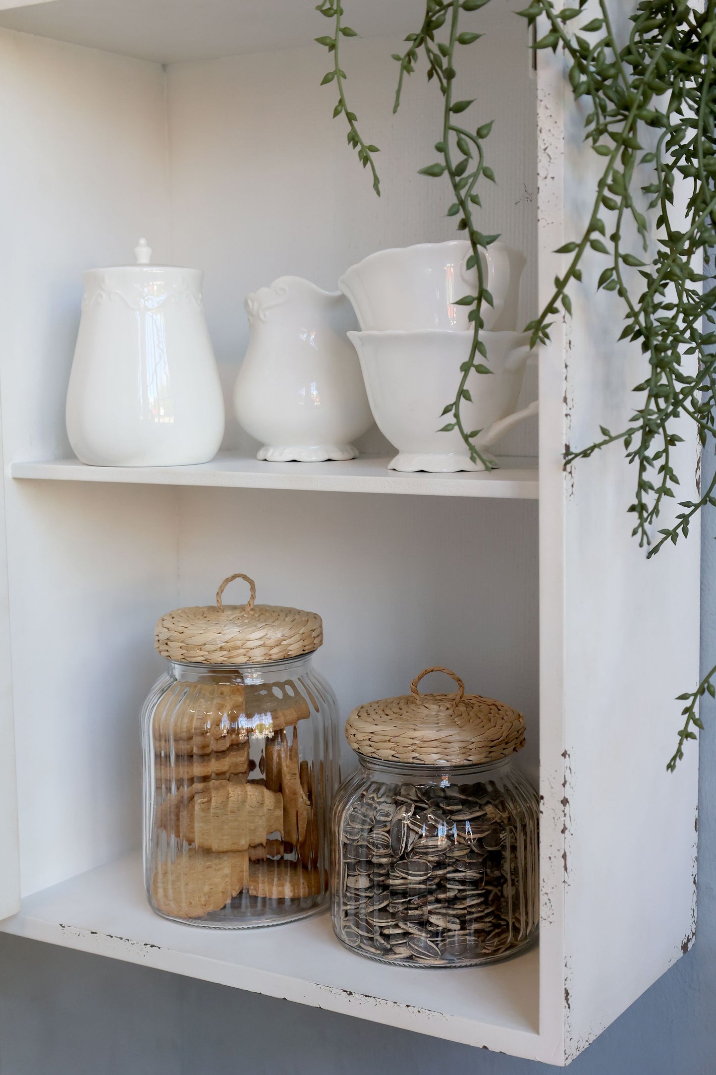 Seinäkaappi Chic Antique