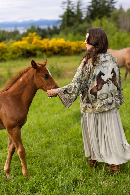 Born To Run Cropped Kimono