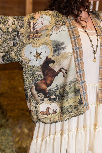 Born To Run Cropped Kimono