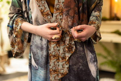 Theatre of Dreams Kimono