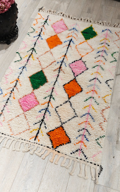 Moroccan rug 108 x 175 cm